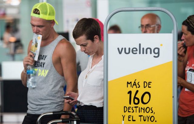 Пассажиры Vueling вновь столкнулись с задержками рейсов в Барселоне